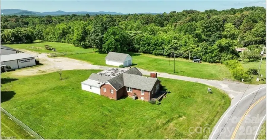 820 Suncrest Orchard Road, North Wilkesboro, NC 28659 - #2
