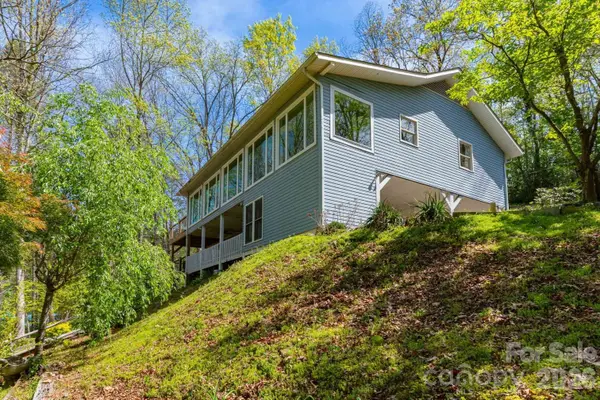 87 Medley Drive, Waynesville, NC 28785