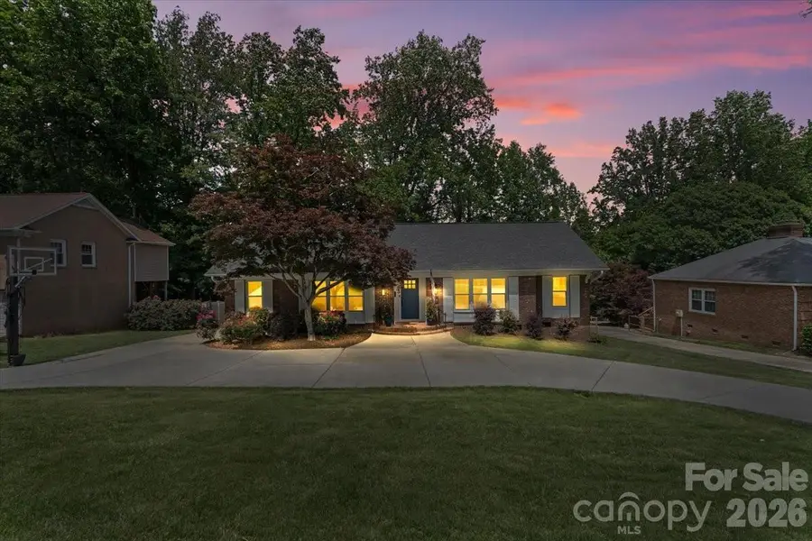 3741 Riverbend Road, Charlotte, NC 28210 - #2