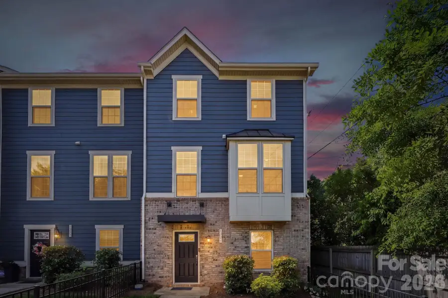 1221 Queen Lyon Court, Charlotte, NC 28205 - #2