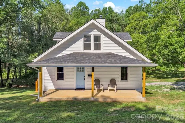 1415 Roan Road, Spruce Pine, NC 28777