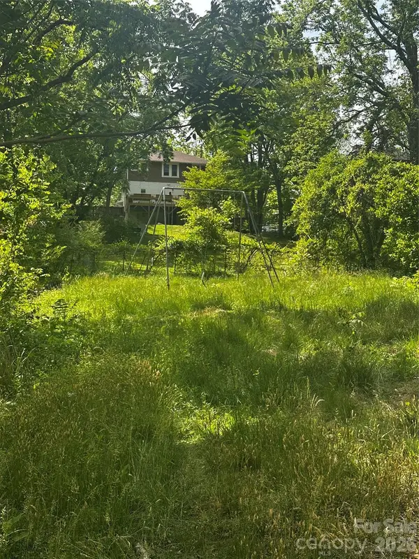 15 Greeley Street, Asheville, NC 28806