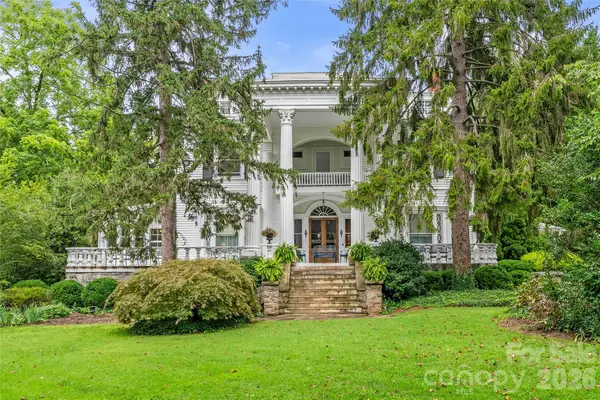 86 Edgemont Road, Asheville, NC 28801