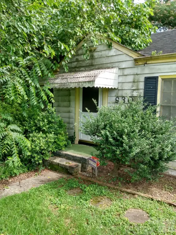 930 Everett Place, Charlotte, NC 28205