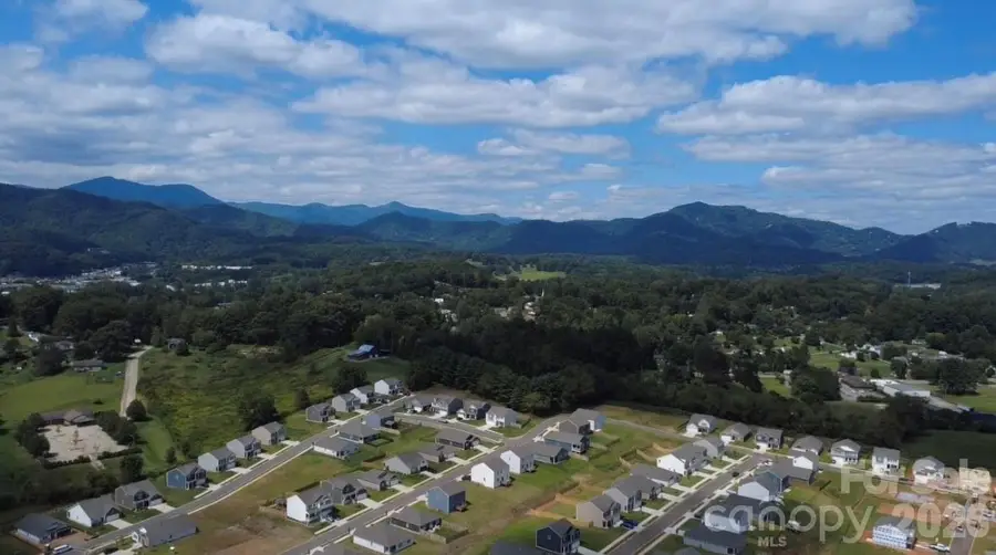 112 Queen Valley Way, Waynesville, NC 28786 - #2