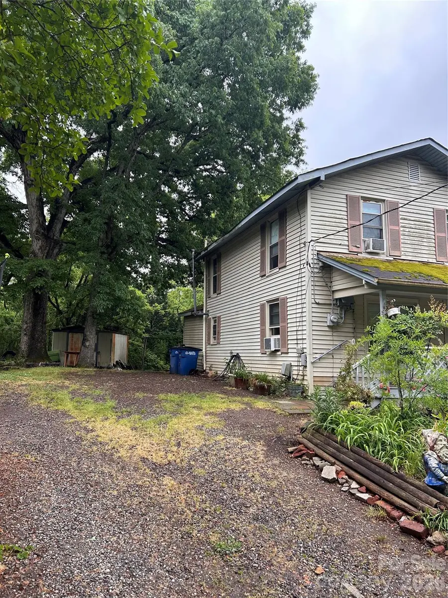 819 Newbern Avenue #1, Statesville, NC 28677 - #2