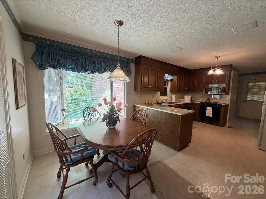 605 Queens Road, Cherryville, NC 28021 - #3