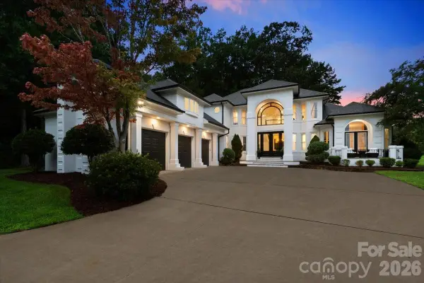 1337 Whispering Oaks Circle, Matthews, NC 28104