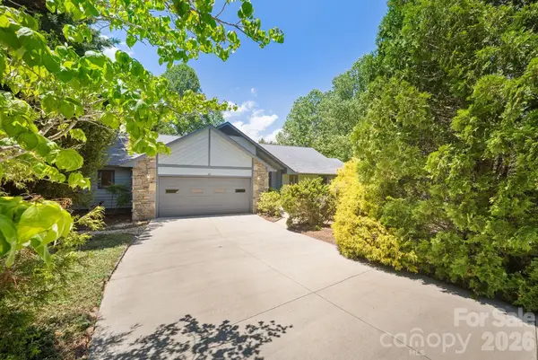 16 Zachary Ridge Road, Asheville, NC 28804