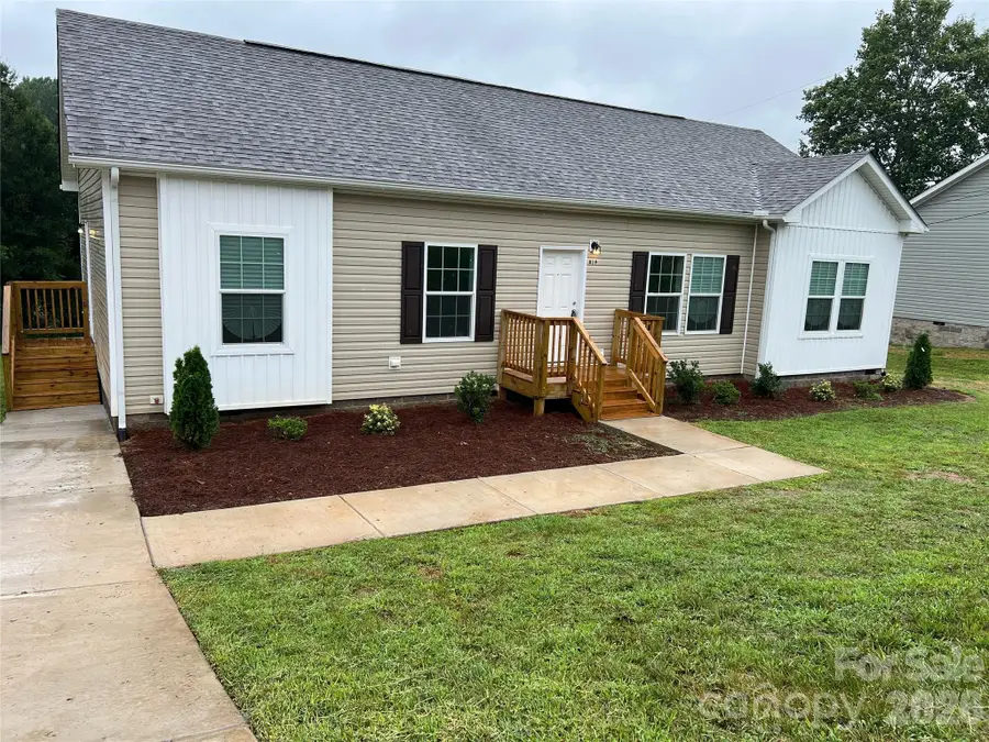 819 Wellwood Avenue, Statesville, NC 28677 - #2