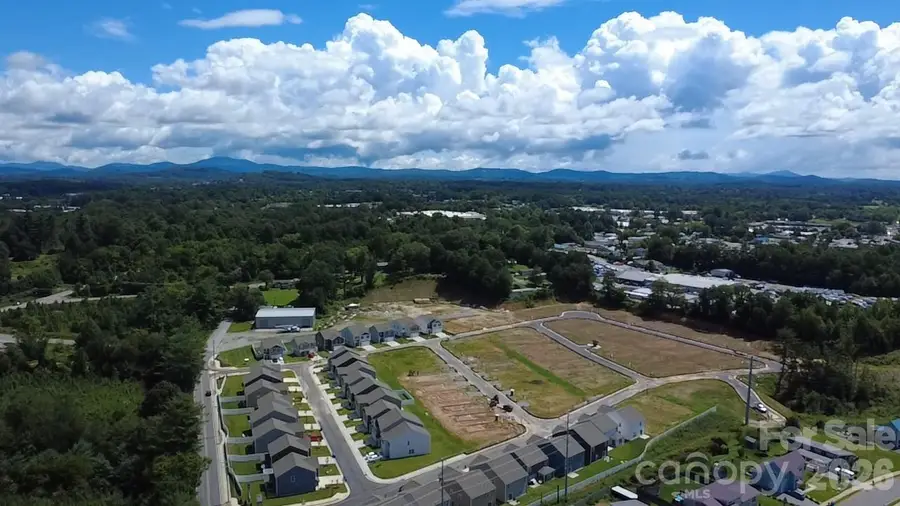 26 Caroline Valley Lane, Hendersonville, NC 28792 - #2