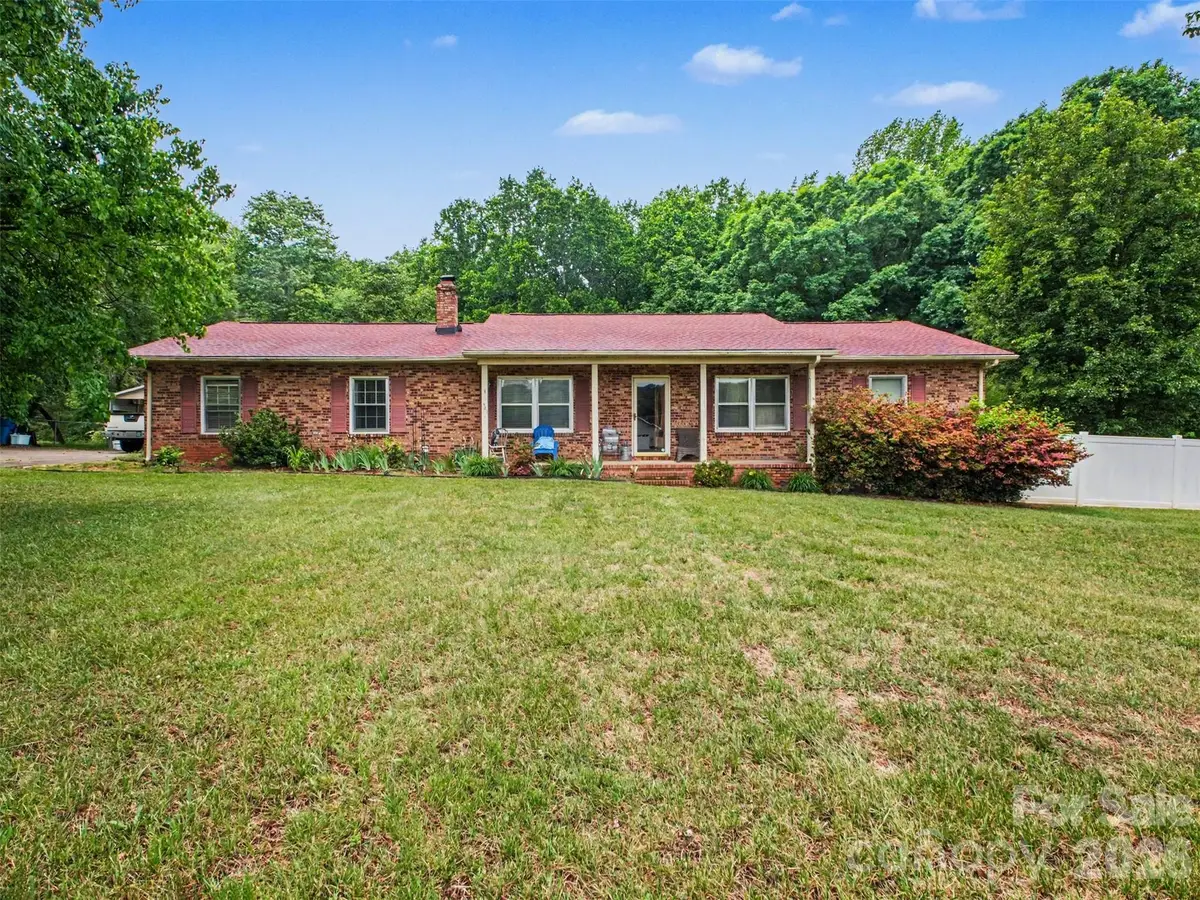 888 Sunbeam Drive, Lincolnton, NC 28092 - #1