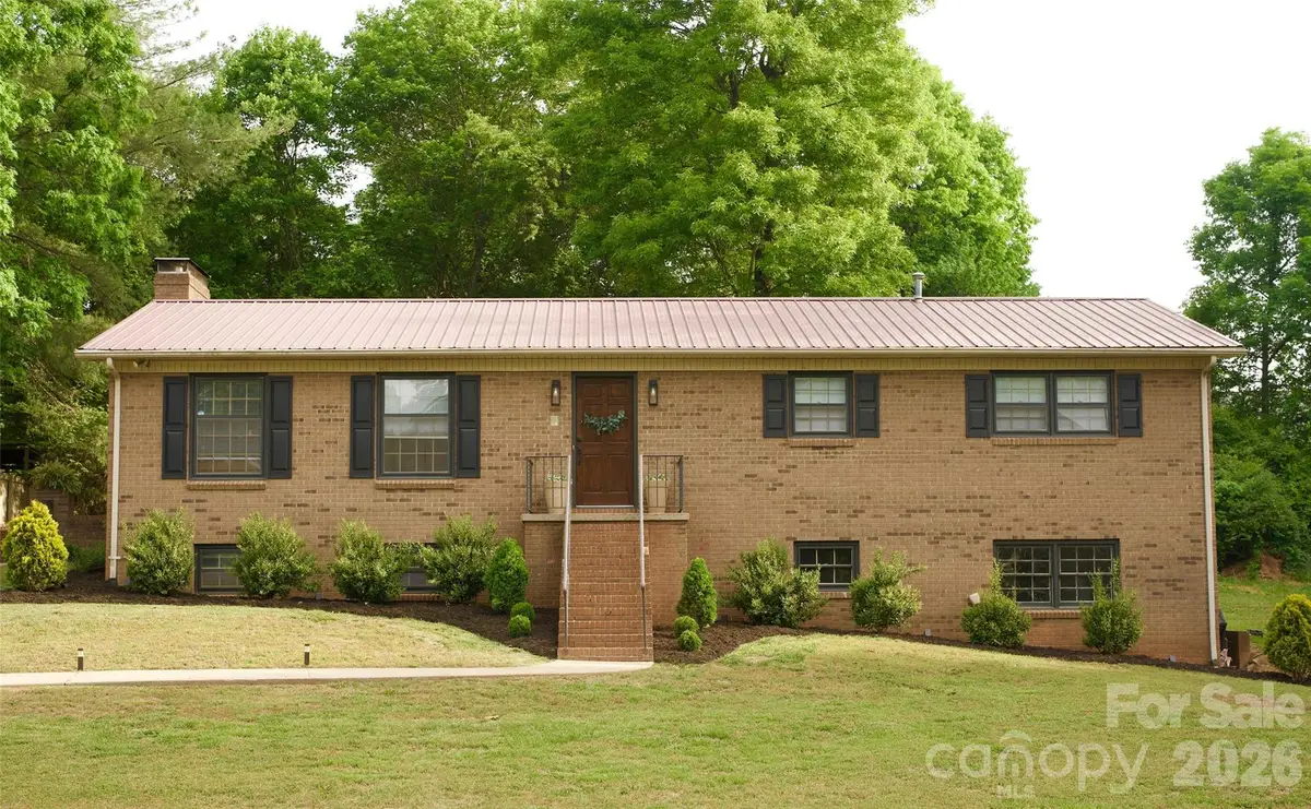 165 Northwest Road, Hickory, NC 28601 - #1