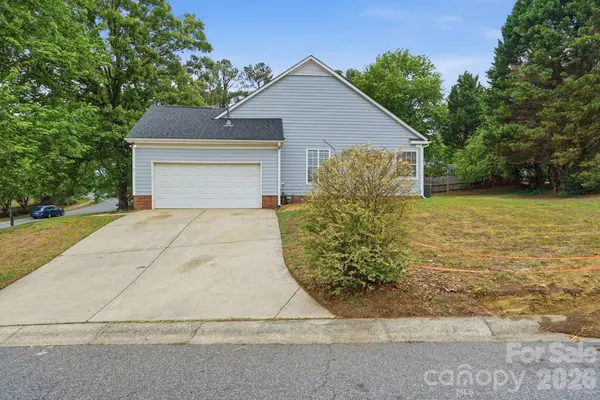 7200 Daerwood Place, Charlotte, NC 28215
