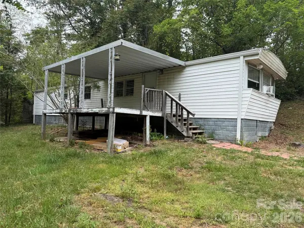 45 Overbrook Drive, Saluda, NC 28773