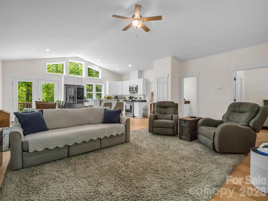 565 Pinewood Knoll Drive, Hendersonville, NC 28739 - #3
