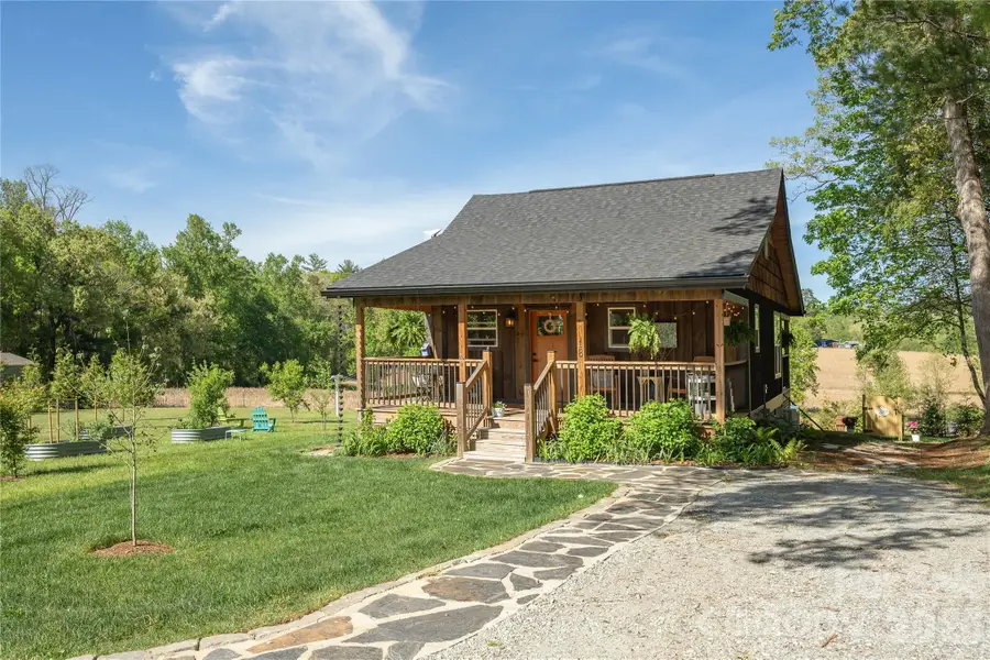 18 N Bear View Drive, Hendersonville, NC 28792 - #2