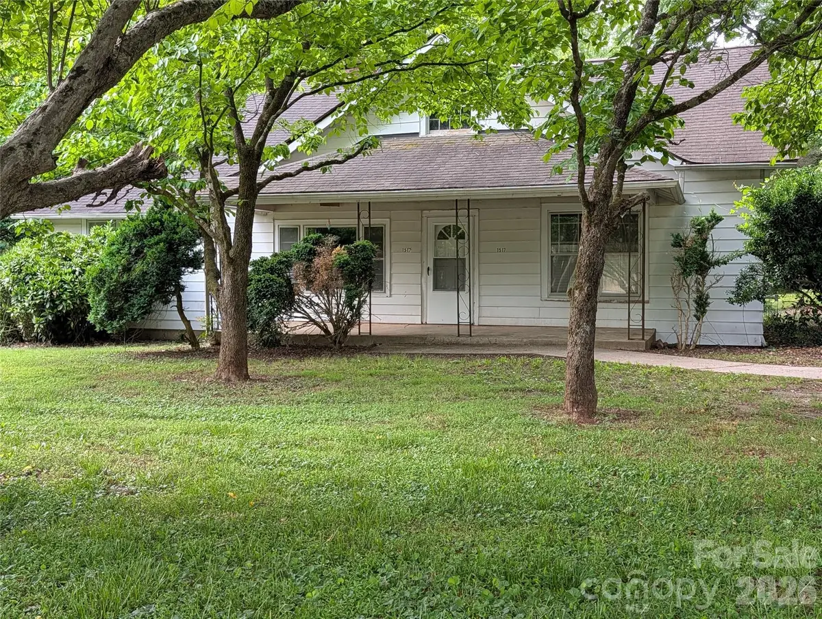 1517 E Nc 10 Highway, Newton, NC 28658 - #1