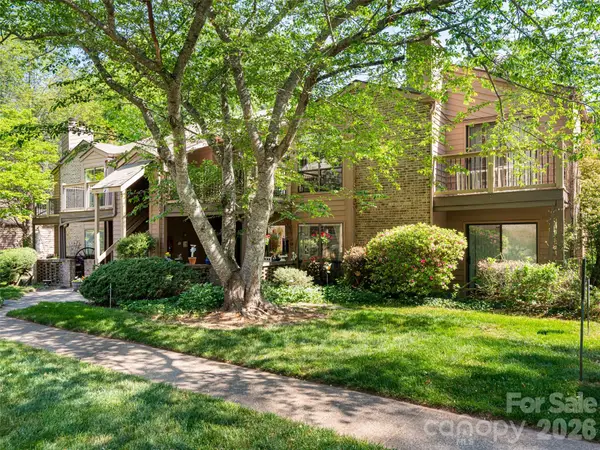 38 Ravencroft Lane #E, Asheville, NC 28803