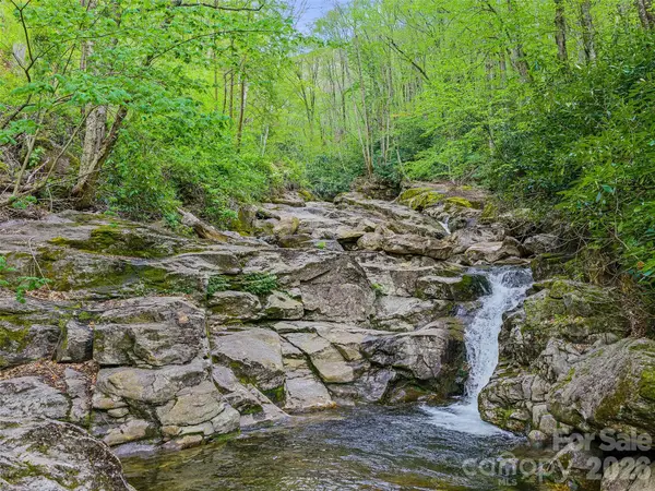 1161 Deep Gap Road, Burnsville, NC 28714