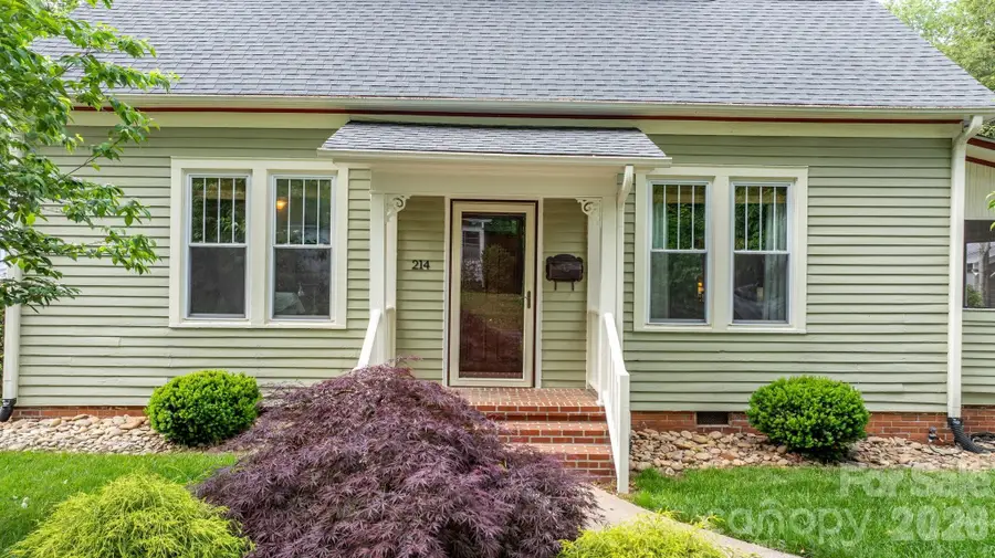 214 Webb Street, Statesville, NC 28677 - #2
