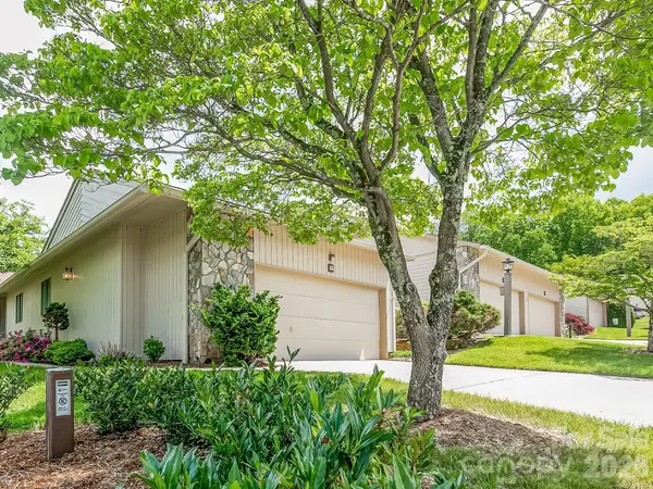 136 Deerlake Drive, Asheville, NC 28803