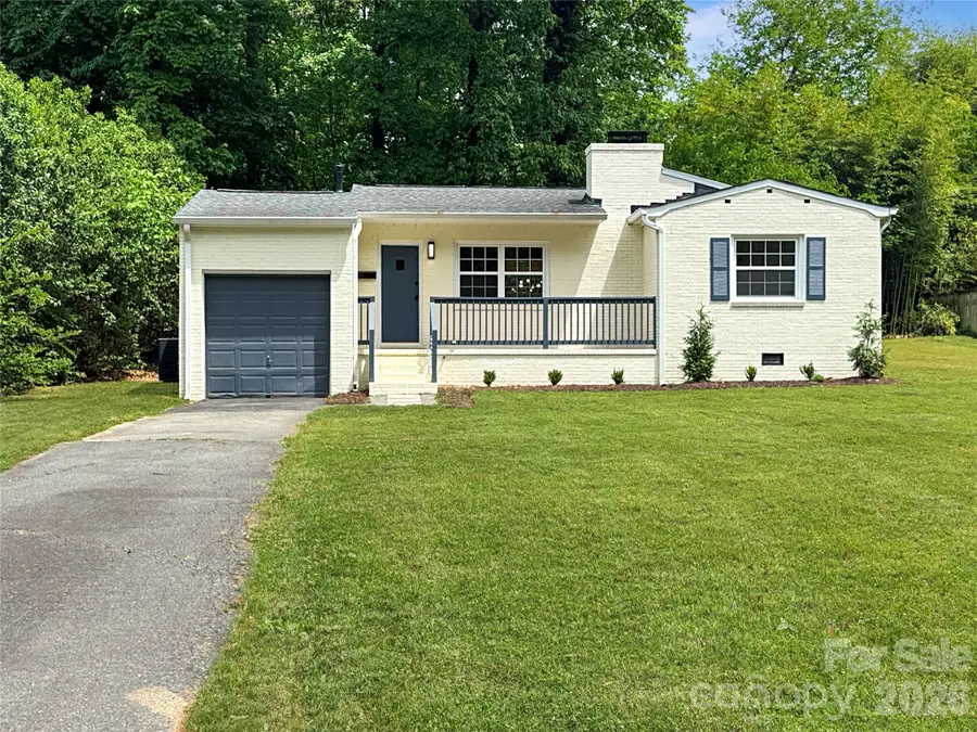 4065 Hiddenbrook Drive, Charlotte, NC 28205 - #2