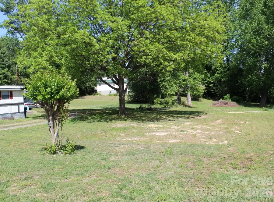 221 37th Street Sw, Hickory, NC 28602 - #2