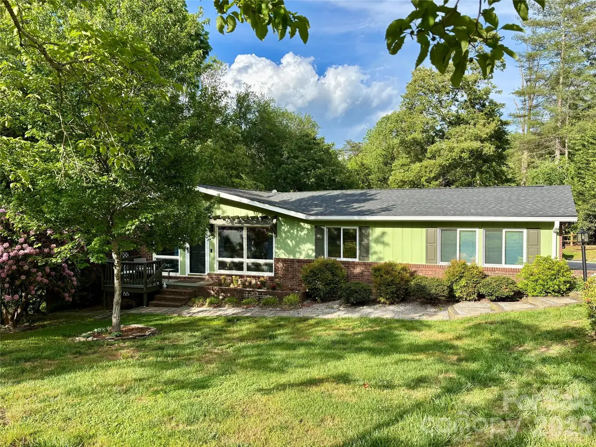 137 E Whisperwood Circle, Hendersonville, NC 28791 - #1