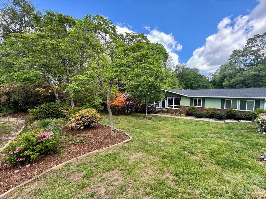 137 E Whisperwood Circle, Hendersonville, NC 28791 - #2