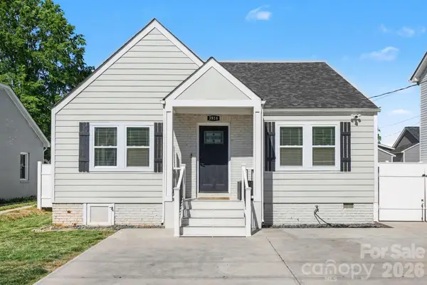 3816 Freedom Drive, Charlotte, NC 28208