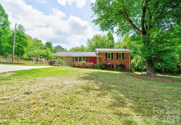 111 Harbor Point Drive, Cherryville, NC 28021