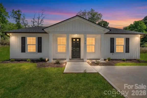 1210 Old Greenbriar Drive, Lancaster, SC 29720