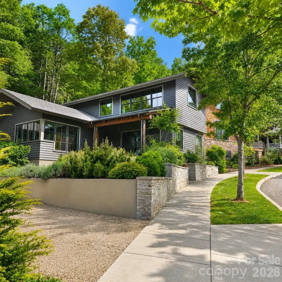 18 Wordsworth Road, Black Mountain, NC 28711 - #2