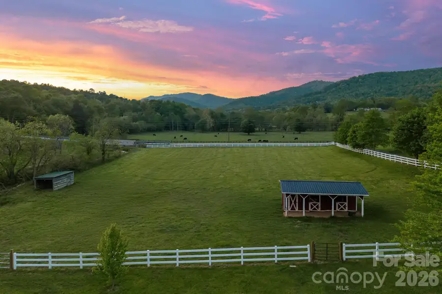 9 Whispering Meadows Drive, Fairview, NC 28730 - #2