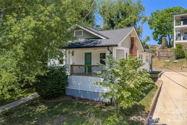 26 Henrietta Street, Asheville, NC 28801