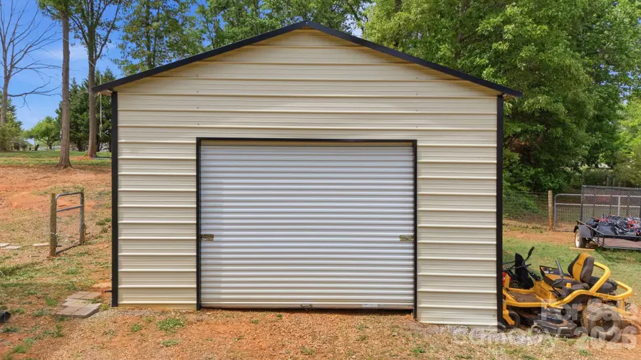 980 Lakeland Avenue, Lincolnton, NC 28092 - #3