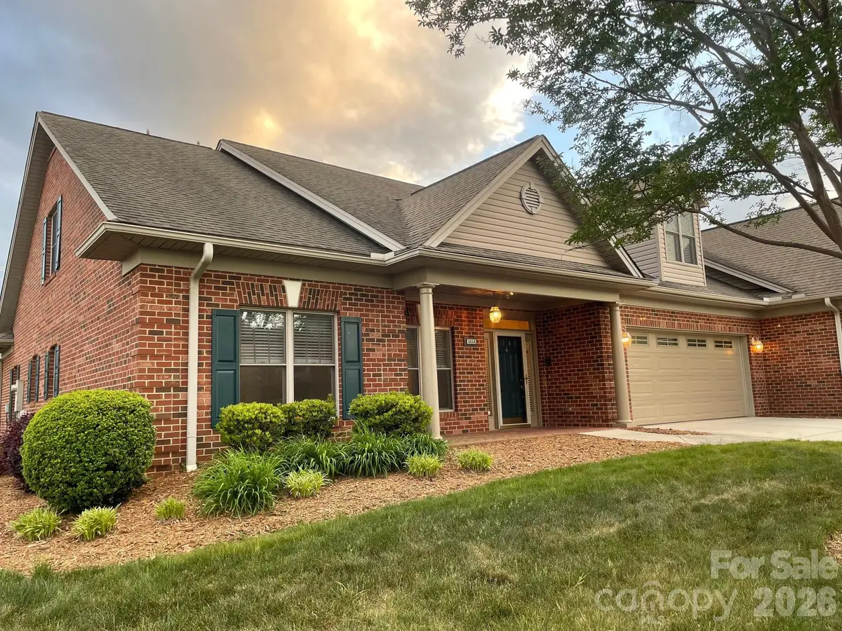 489 26th Avenue Ne, Hickory, NC 28601 - #1
