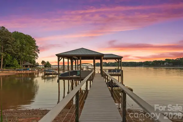 107 Beachview Drive, Mooresville, NC 28117