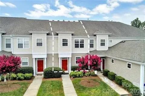 927 Claybrook Circle, Gastonia, NC 28054