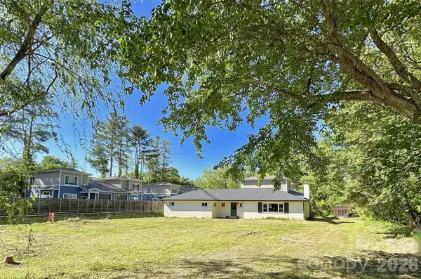 402 Blue Ridge Road, Black Mountain, NC 28711