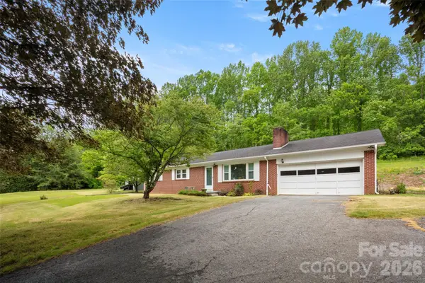 83 Honeysuckle Lane, Burnsville, NC 28714
