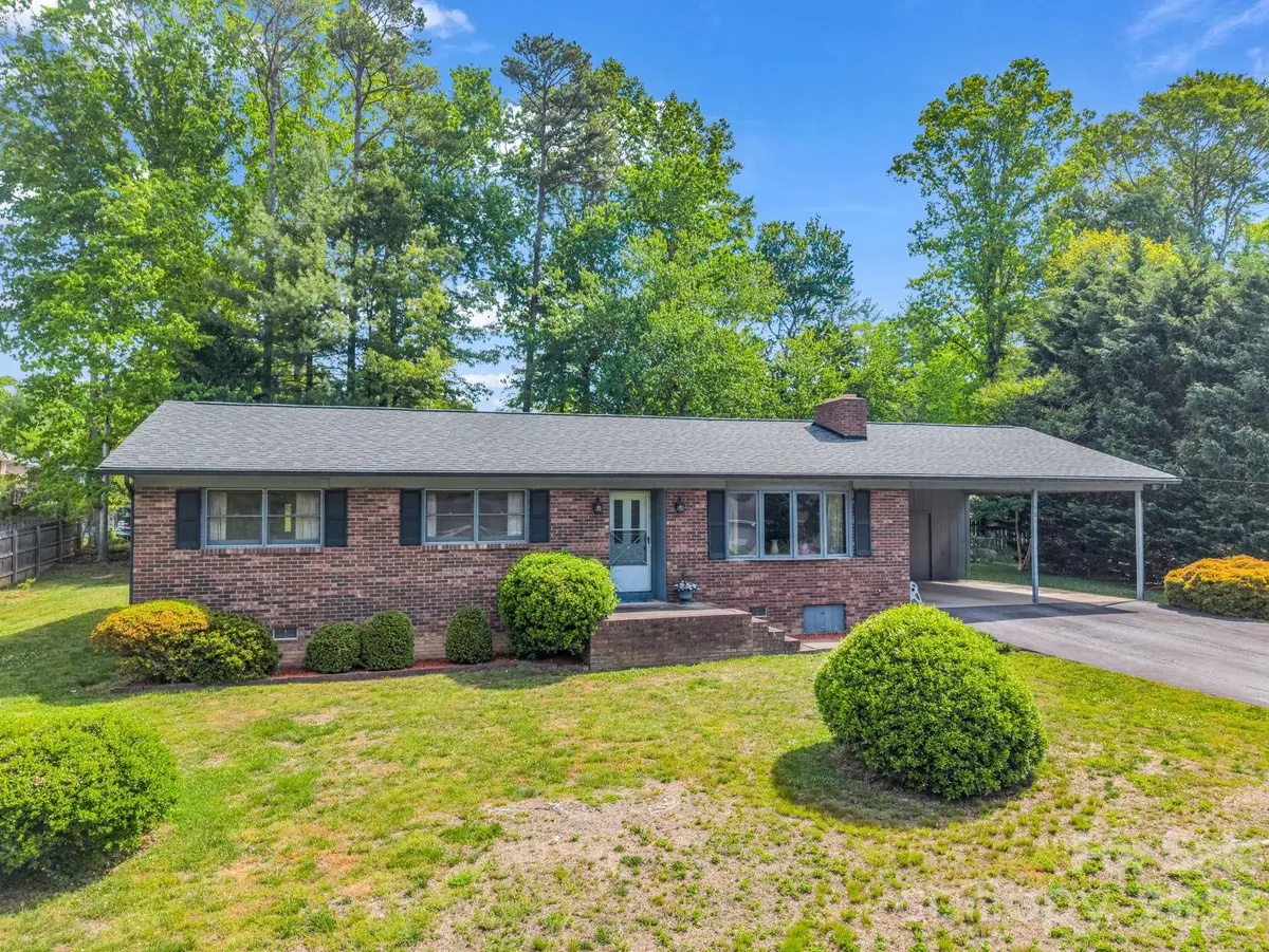 121 Greenfield Lane, Hendersonville, NC 28792 - #1
