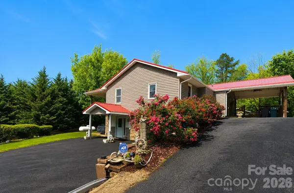 41 Vista Drive, Clyde, NC 28721