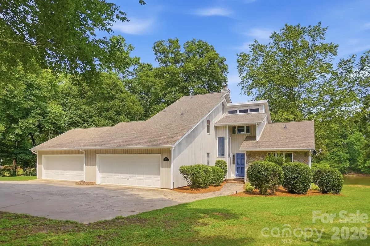 204 Bay Shore Drive, Belmont, NC 28012 - #1