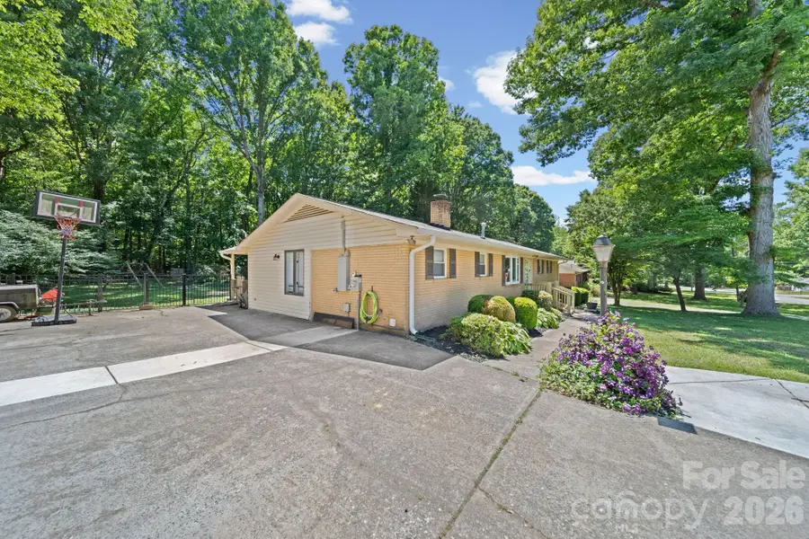 217 Robinson Avenue, Matthews, NC 28104 - #3