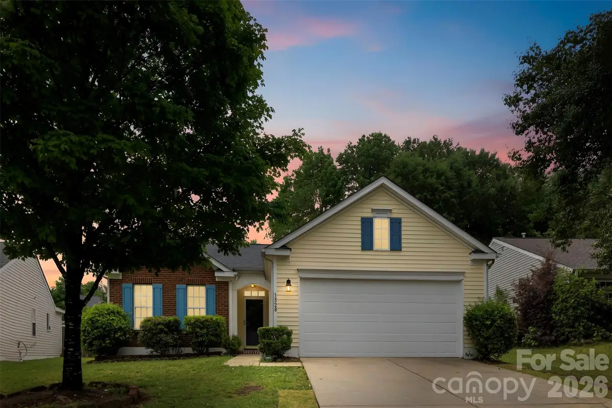 1528 Oakdale Green Drive, Charlotte, NC 28216 - #1