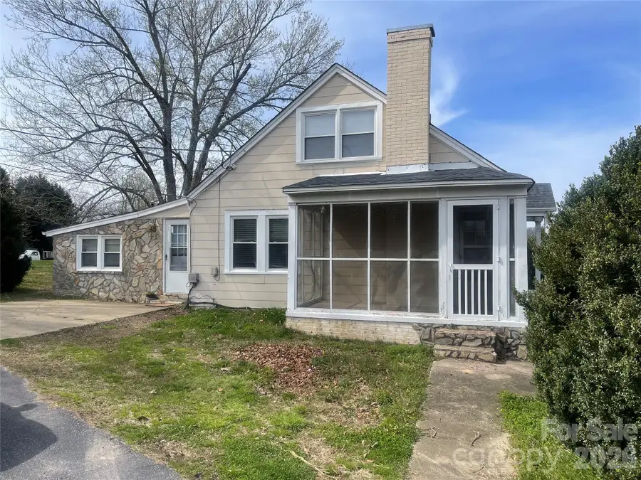 2490 Connelly Springs Road, Granite Falls, NC 28630 - #2