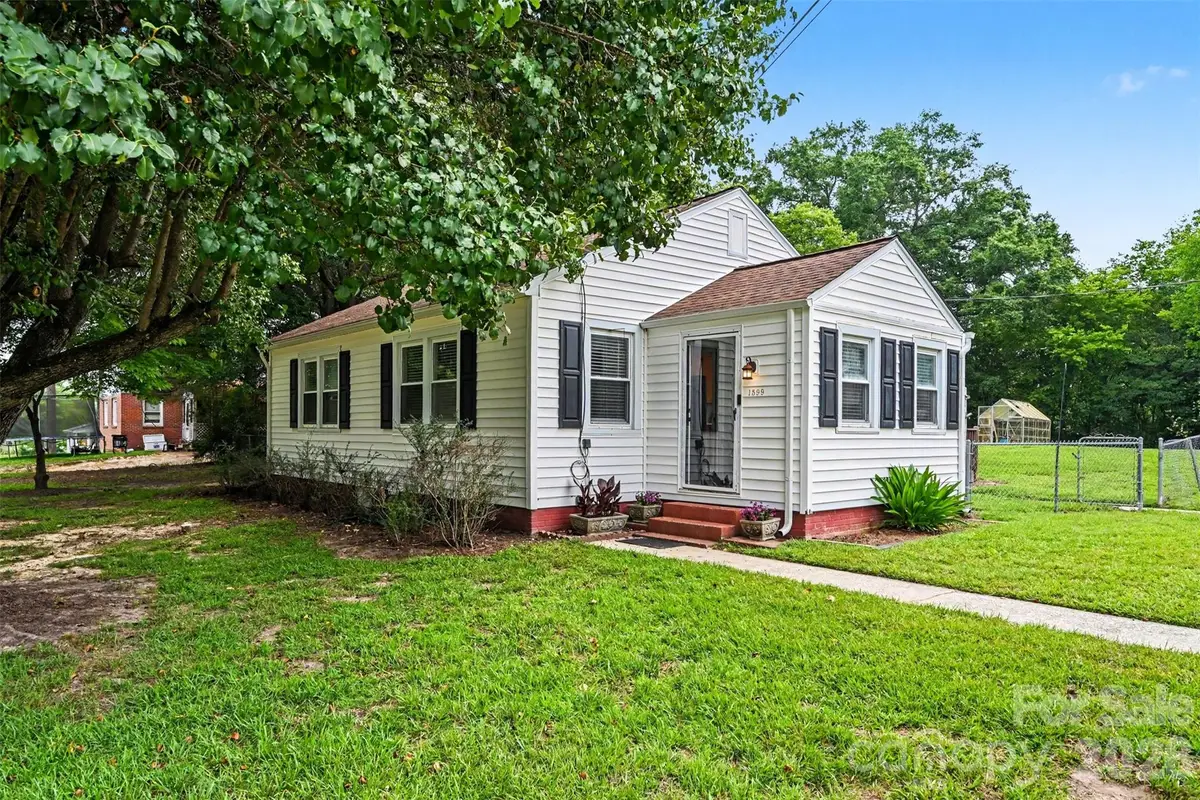 1599 Hillcrest Avenue, Lancaster, SC 29720 - #1