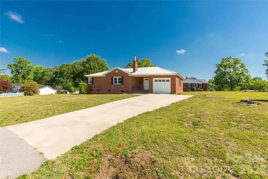 503 N Wylie Street, Lancaster, SC 29720 - #3